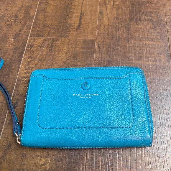 Marc Jacobs leather wristlet - Picture 6 of 12